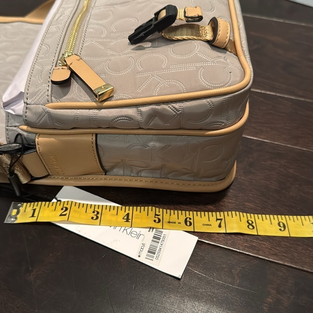 Calvin Klein Embossed Crossbody Bag NWT - Picture 16 of 16